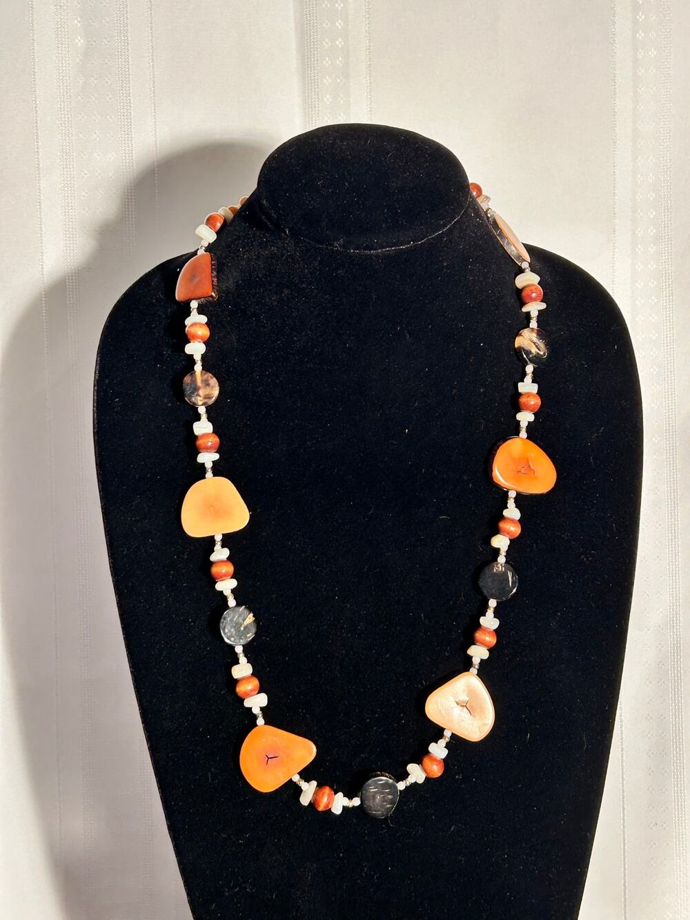 Vintage 70s Boho Wood Bead & Butterscotch Amber Resin Slice Statement Necklace